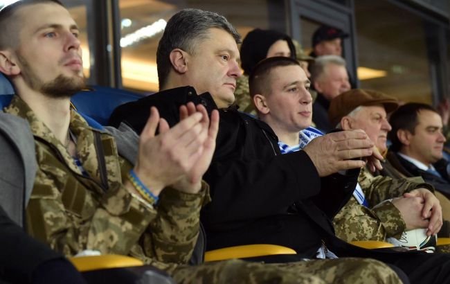 Порошенко завтра зустрінеться з Дудою та Коморовським у Варшаві