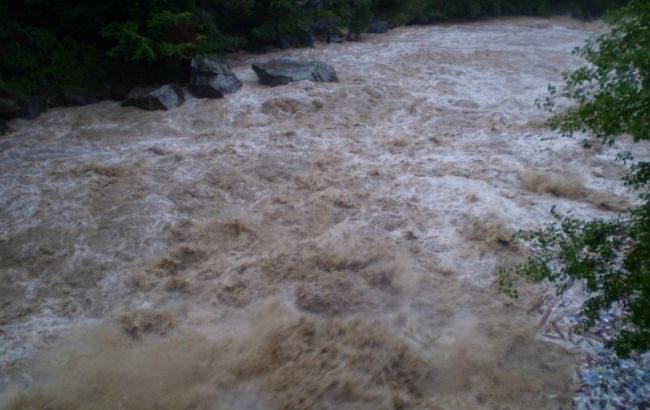 Синоптики попереджають про підвищення рівнів річок Закарпаття