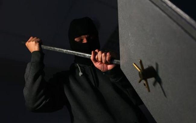 На Киевщине воры "обчистили" молокозавод