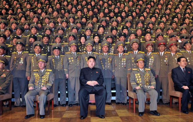 КНДР заявила, що не буде "сидіти склавши руки" перед загрозою з боку США
