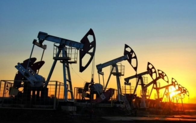 Нефть Brent торгуется выше 55 долларов за баррель