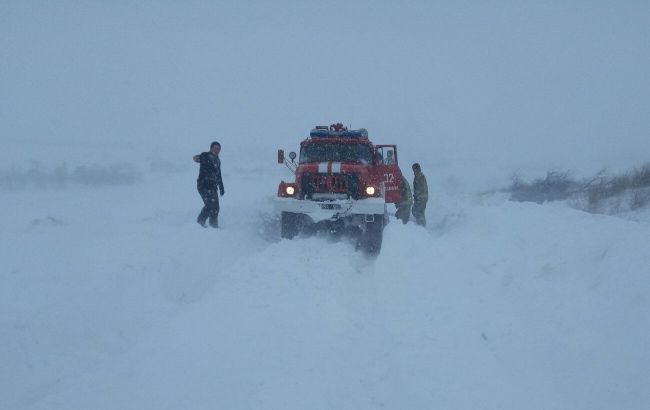 Непогода в Украине: около 300 населенных пунктов остались без света