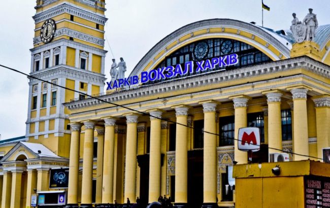 Милиция ищет взрывчатку на вокзале в Харькове