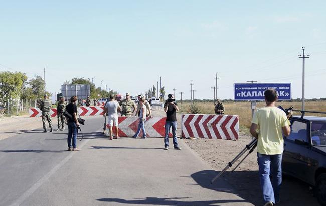 Прикордонники відновили пропуск авто на КПВВ "Каланчак"