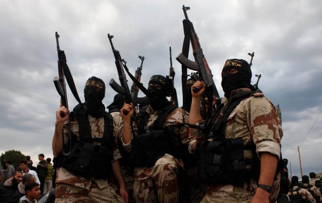 Суд в РФ засудив двох росіян до 4 років за спробу приєднатися до ІДІЛ