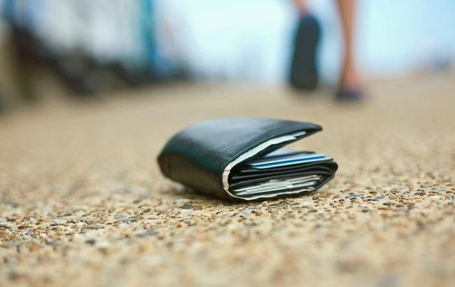 Эксперимент с "потерянным кошельком" провели в Западной Украине и в России