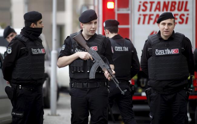 Число задержанных по делу о теракте в Стамбуле возросло до 7 человек