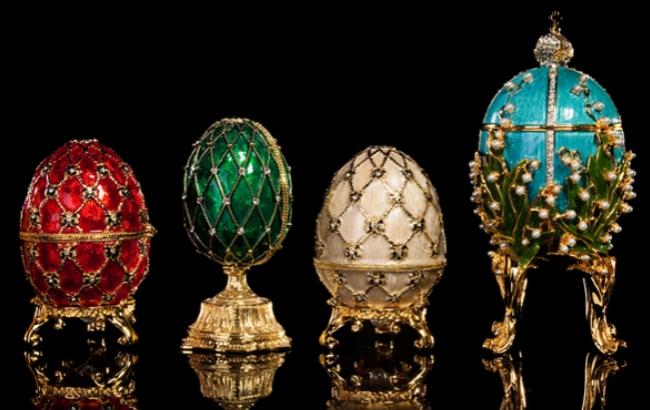 Во Львове у прохожего украли ювелирное яйцо за 750 тыс. грн