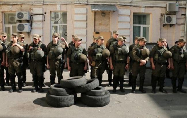 Дело "айдаровца": полиция усилила охрану Печерского суда в Киеве