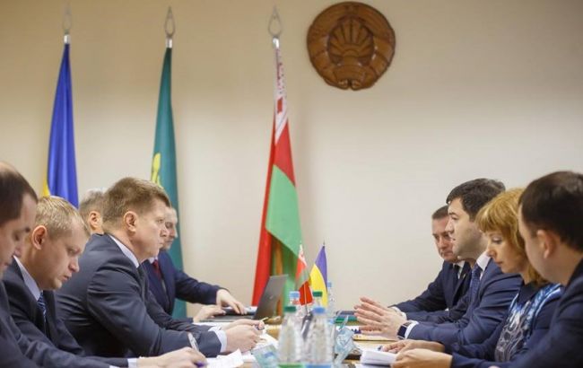 Украина и Беларусь подписали меморандум о сотрудничестве в таможенной сфере