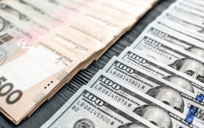 НБУ на 10 травня послабив курс гривні до долара до 26,51