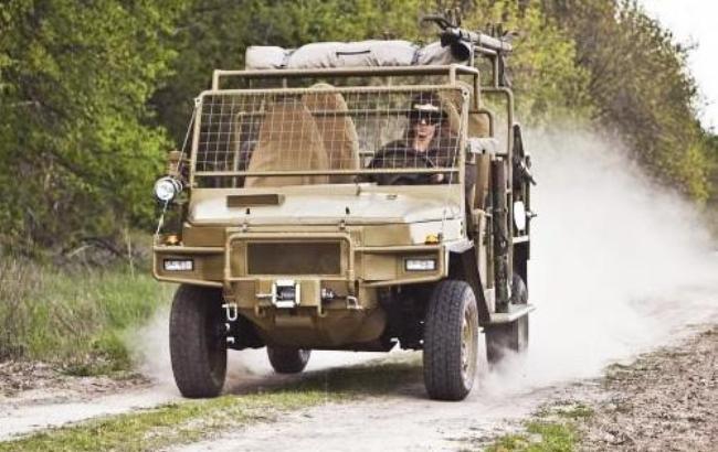 Киевские волонтеры построили на базе "ЛуАЗ" транспорт для оперативной эвакуации раненных с поля боя