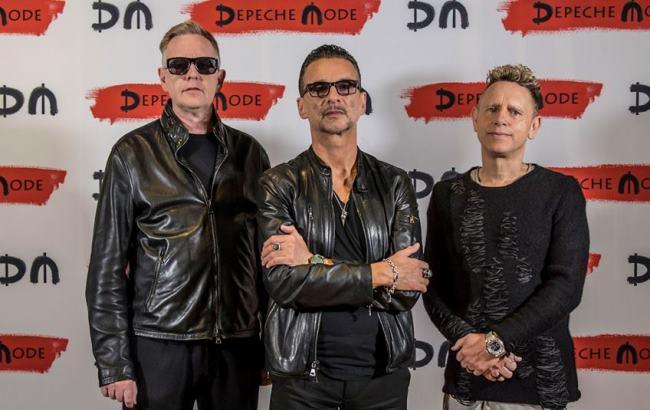 У мережі показали лікарняну палату, в якій лежав соліст гурту Depeche Mode в Мінську
