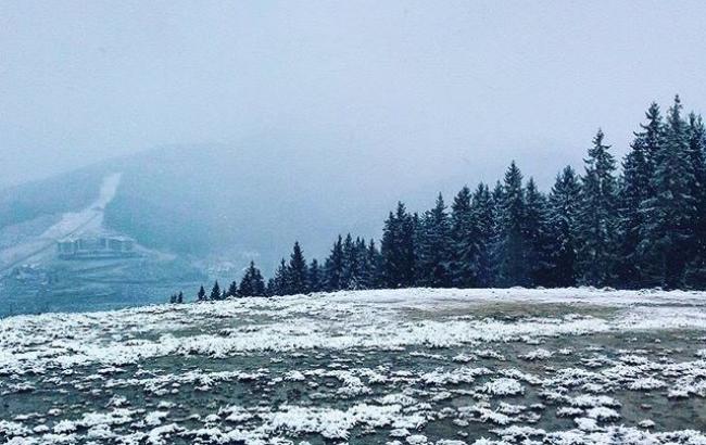 На заснеженной Говерле стартовал лыжный сезон