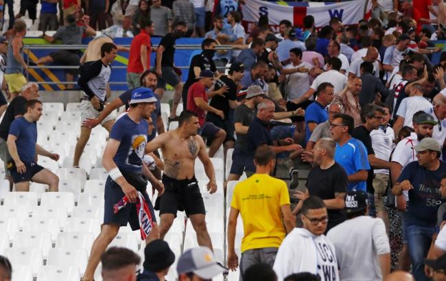 УЄФА пригрозив Росії та Англії дискваліфікацією з Євро-2016