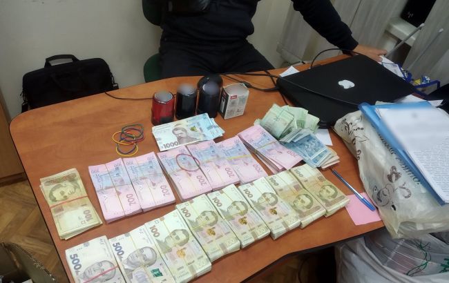 У Києві ліквідували конвертаційний центр з обсягом у 300 млн гривень