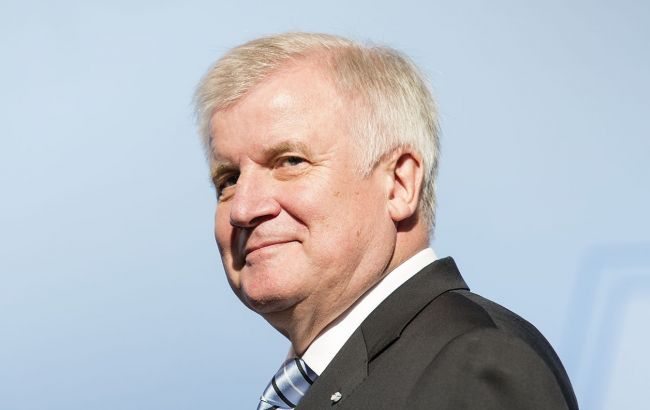 Премьер Баварии потребовал от Меркель сменить политический курс