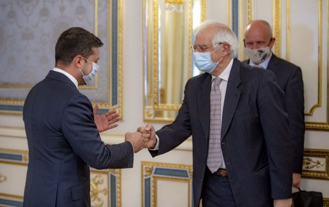 Зеленський і Боррель обговорили створення майданчика для переговорів по Криму
