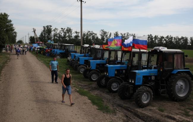 На Кубани устроили "тракторный марш" к Путину