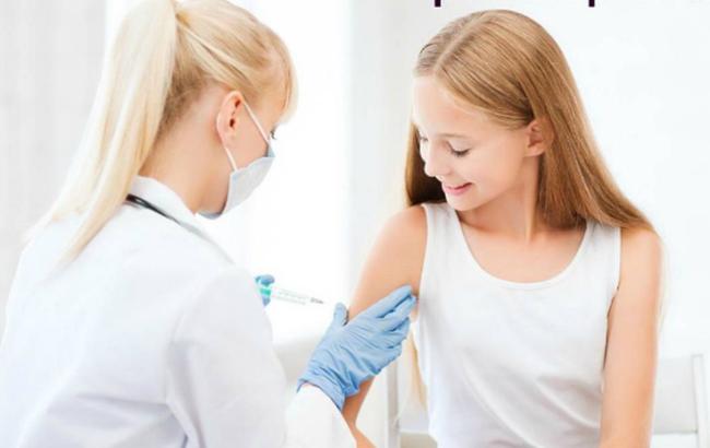 Сезон грипу: першими в Україні вакцинувалися міністр охорони здоров'я і її заступники