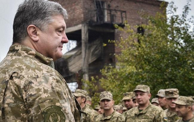 Порошенко объявил ротацию подразделений ВСУ на Донбассе