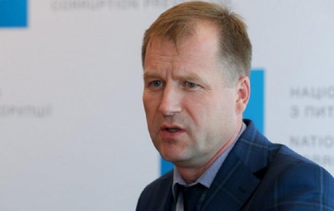 НАЗК розпочало перевірку е-декларацій Порошенка, Гройсмана та членів уряду