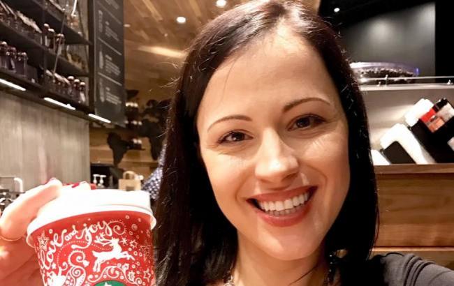 Свято наближається: створила новорічний дизайн для чашок Starbucks