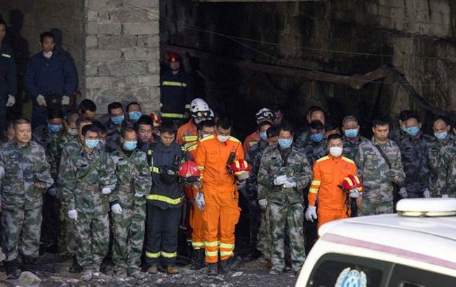 Кількість загиблих на шахті в Китаї збільшилося до 18