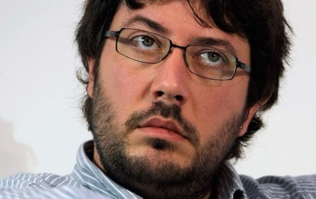 Артемий Лебедев показал провокационный плакат о "русском Донбассе"