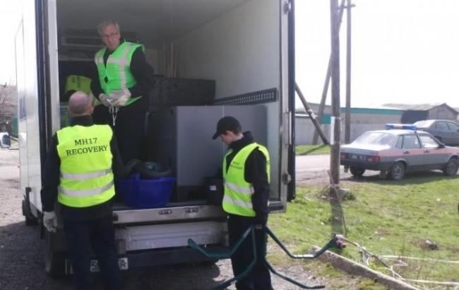 С места крушения Boeing на Донбассе вывезено 27 мешков мелких обломков, - ДНР