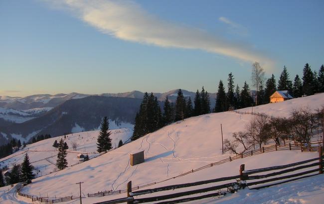 Синоптики попереджають про лавинну небезпеку у Карпатах 21-22 лютого