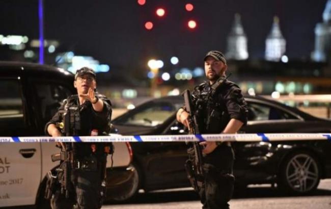 Теракт в Лондоне: полиция задержала 12 человек