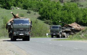 Россияне увеличили объемы переброски боеприпасов через Мариуполь, - Андрющенко