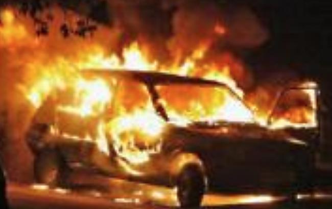Во Франции в День взятия Бастилии сожгли более 700 машин