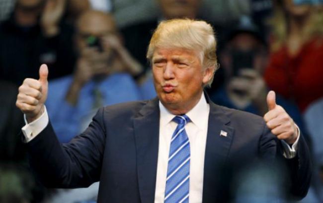 В свой сотый день президентства Дональд Трамп нарушил столетнюю традицию