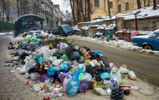 Зі Львова почали вивозити сміття на полігони в області, - ОДА