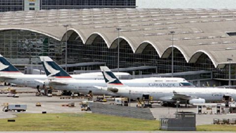 В аеропорту Гонконгу через протести скасували сотні рейсів