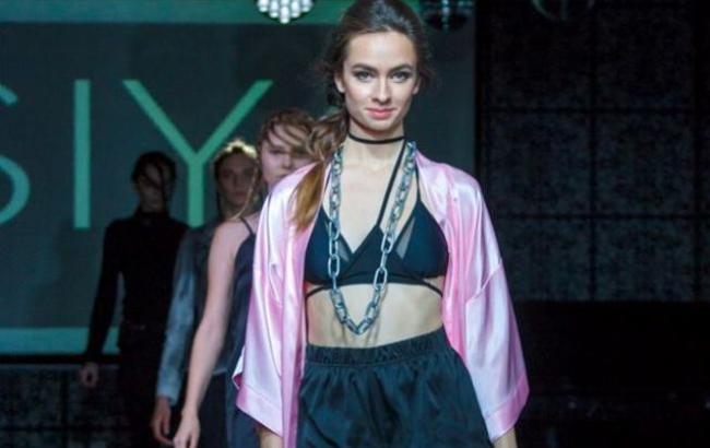 Луцк поражает: в сети смеются нам модным показом в городе