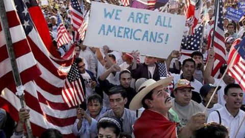 Імміграційні служби США затримали близько 700 мігрантів