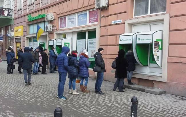 Приват - под подушку: в сети обсуждают национализацию ПриватБанка