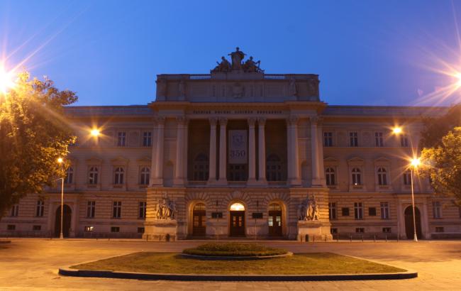 Вступна кампанія-2016: МОН назвало виші-лідери за кількістю поданих заяв