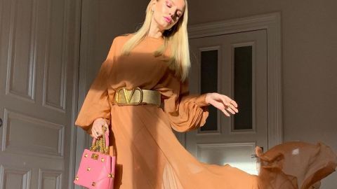 З ременем і принтом: стиліст розповіла, як правильно носити сукні влітку 2021