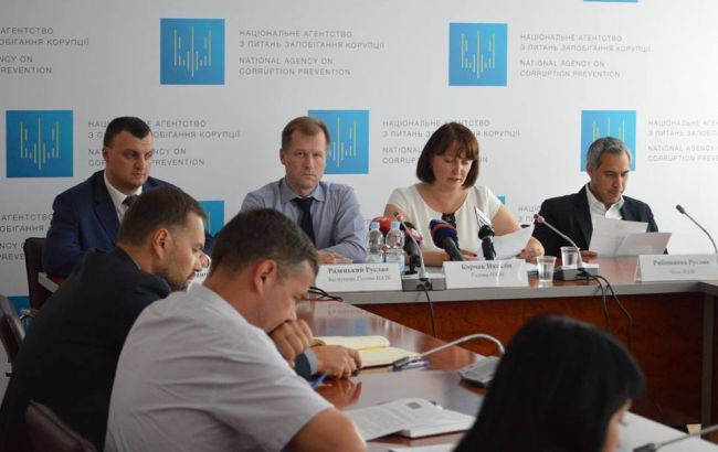 НАЗК просить партії подати фінансові звіти про доходи і витрати