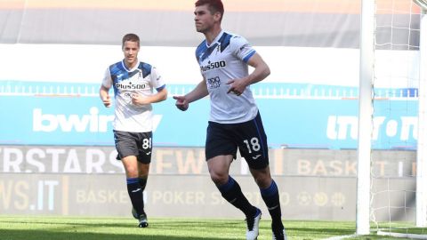 Малиновский отметился голом и ассистом в победном матче "Аталанты" в "Серии А"