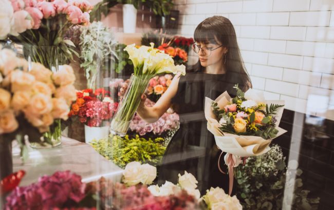 Букет роз по цене смартфона: сколько стоят цветы в Киеве и кто рекордсмен