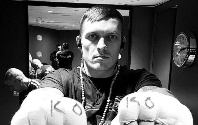 Усик поблагодарил самых близких людей за победу