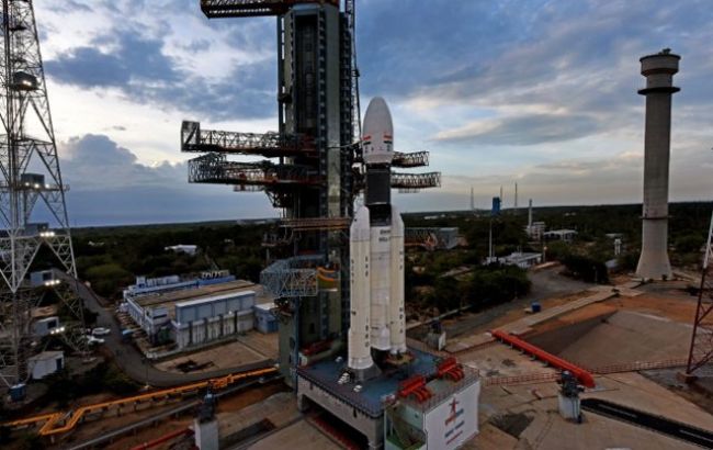 Индия отменила запуск лунной миссии из-за технической проблемы