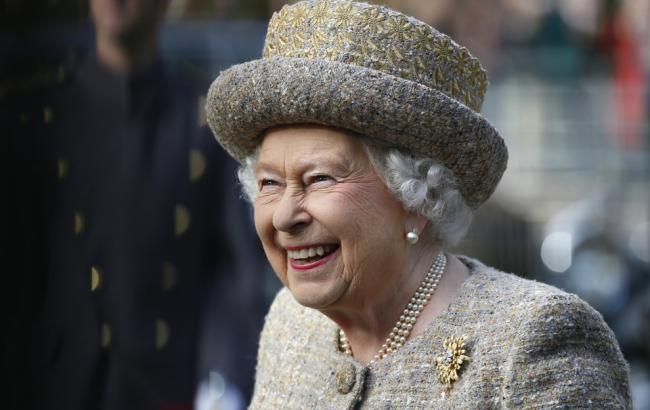 Королева Елизавета II стала монархом-рекордсменом
