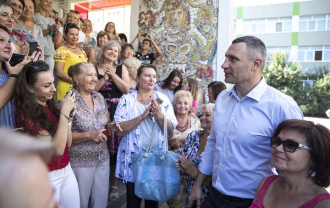 Кличко: комплексная термосанация учреждений образования позволяет экономить до 50% тепла