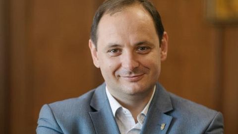 Мэр "красного" Франковска смутил фото с жабой: "срач приветствуется!"